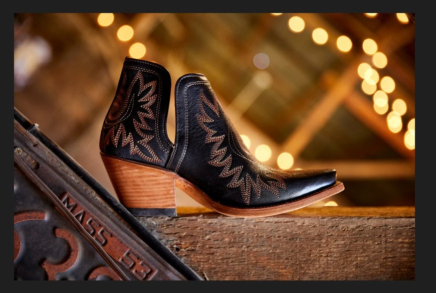 ARIAT Dixon Women's Western Boot * FREE ARIAT BOOT SOCK'S WITH A PURCHASING OF THESE BOOTS & ARIAT LEOPARD PRINT BROWN BANDANA* 10 ARIAT Dixon Women's Western Boot * FREE ARIAT BOOT SOCK'S WITH A PURCHASING OF THESE BOOTS & ARIAT LEOPARD PRINT BROWN BANDANA* - Image 10