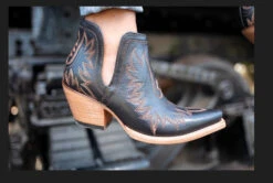 ARIAT Dixon Women's Western Boot * FREE ARIAT BOOT SOCK'S WITH A PURCHASING OF THESE BOOTS & ARIAT LEOPARD PRINT BROWN BANDANA* 23 ARIAT Dixon Women's Western Boot * FREE ARIAT BOOT SOCK'S WITH A PURCHASING OF THESE BOOTS & ARIAT LEOPARD PRINT BROWN BANDANA* -HerraduraDeOro 000000 WE 000000000000000000 98a5fde9 f701 4b3a 8b6b 2fb6c5671bde