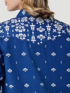 WOMEN'S WRANGLER RETRO AMERICANA BANDANA WESTERN SNAP SHIRT IN BLUE PRINT*FREE SHIPPING* FREE GIFT* 9 WOMEN'S WRANGLER RETRO AMERICANA BANDANA WESTERN SNAP SHIRT IN BLUE PRINT*FREE SHIPPING* FREE GIFT* -HerraduraDeOro 5 d73e2683 9f2e 44de 91ba 44b653e66f45