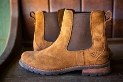 ARIAT WOMEN'S WEXFORD BOOTS - ROUND TOE *FREE SHIPPING* *FREE ARIAT T-SHIRT WITH PURCHASE* -HerraduraDeOro 6 S23 WMS ENG Carmel Copenhaver 1936 RTL