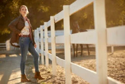 ARIAT WOMEN'S WEXFORD BOOTS - ROUND TOE *FREE SHIPPING* *FREE ARIAT T-SHIRT WITH PURCHASE* -HerraduraDeOro 9 S23 WMS ENGL Carmel LaCunha Shot 18 1804 RTL