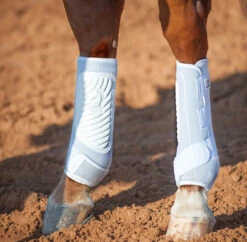 CANILLERAS NEGRAS CLASSIC EQUINE. CLASSIC FIT PROTECTIVE BOOTS. CLASSIC EQUINE. -HerraduraDeOro CLASSICFIT BOOT 2 09 01 2019 c4b42bc9 d066 4a89 9f3c 1a2bb1af0417