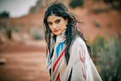 Ariat Women's Chimayo Southwestern Print Cape Coat -HerraduraDeOro F22 WMS WEST GhostRanch LaCunha Shot 04 11018 RTL