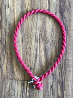 BOSAL DE CABALLO COLOR ROJO. RED BOSAL FOR HORSES