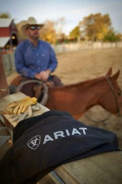 MEN'S Ariat Logo 2.0 Softshell Jacket -HerraduraDeOro S20 MNS WEST Copenhaver Lincoln 0433