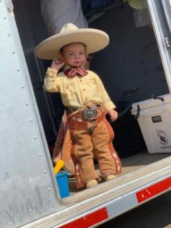 MOŇO DE CHARRO DE NIŇO DE COLOR ROJO. GORGEOUS RED LITTLE KIDS CHARRO TIE -HerraduraDeOro S pic 07 18 2019 ba37f549 6373 4650 b358 a984d7736635