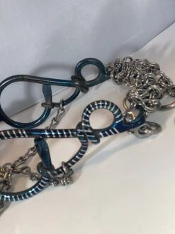 FRENO DE CHARRO AZUL DE CABALLO CON SERPIENTE DE PATAS -HerraduraDeOro image 2c01e12f 3913 48b8 9127 4a4889936d44