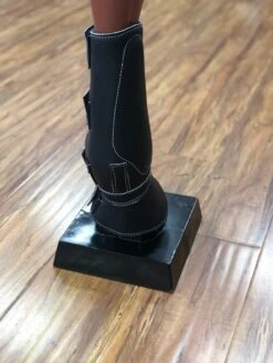 CANILLERAS DE CABALLO NEGRAS CON CAMPANA.BLACK LEATHER COMO BOOTS. -HerraduraDeOro image 3b24a723 76ec 4bc5 a5bd 4b2983ba5a17