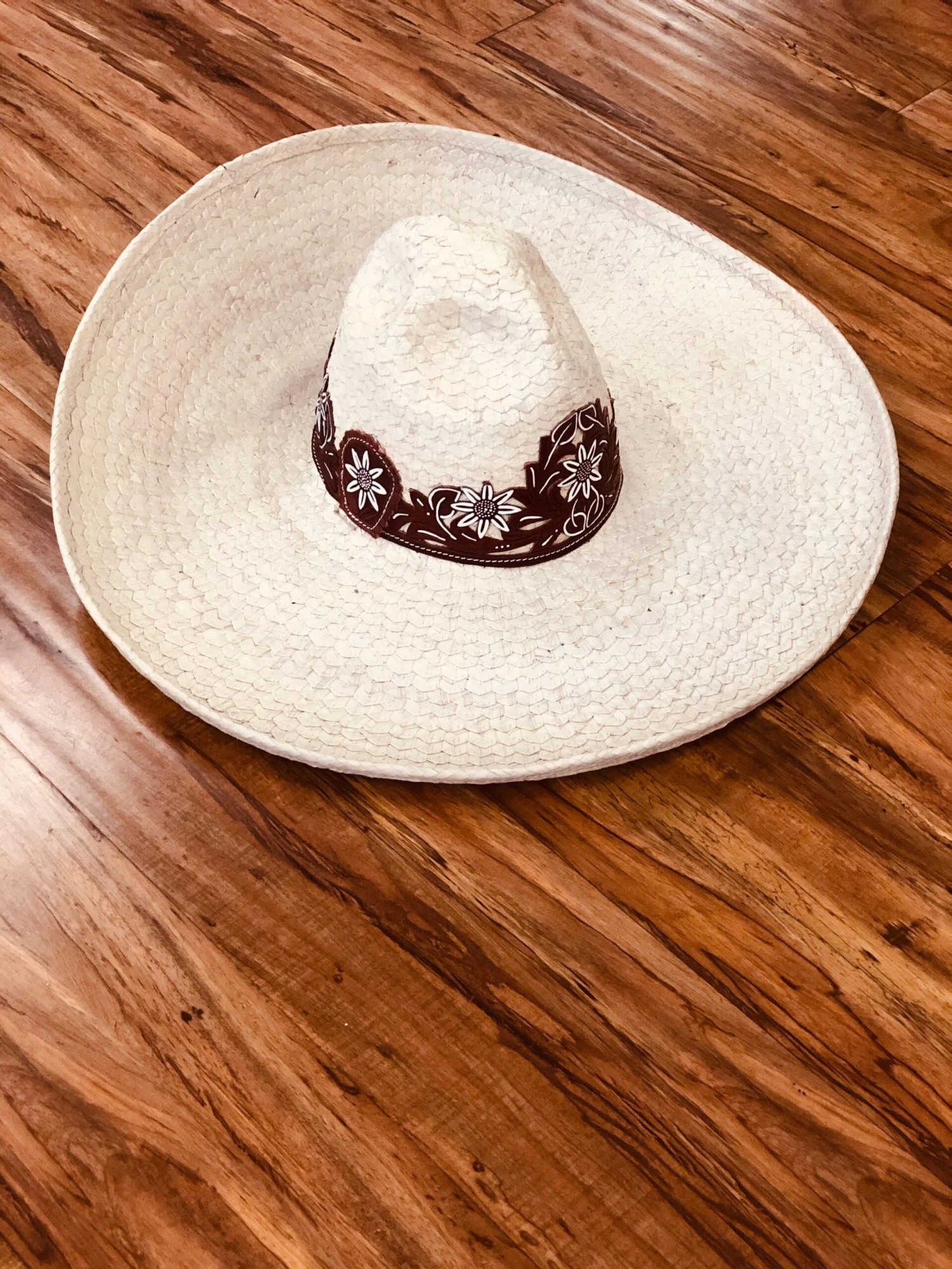 SOMBRERO DE CHARRO SOYATE DE PINA PIRORABADO. CHARRO HAT PLAM IN A PINA PINEAPPLE EMBOSSED 4 SOMBRERO DE CHARRO SOYATE DE PINA PIRORABADO. CHARRO HAT PLAM IN A PINA PINEAPPLE EMBOSSED - Image 4