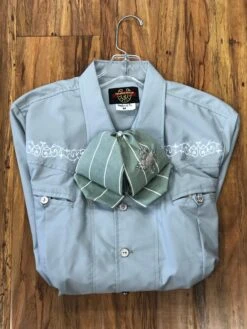 CAMISOLOA CHARRA BORDADA COLOR GRIS.GRAY COLOR CHARRO SHIRT