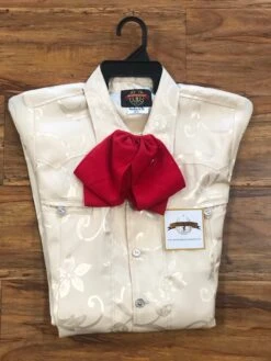 MOŇO DE CHARRO DE SEDA DE COLOR ROJO. GORGEOUS RED SILK CHARRO TIE -HerraduraDeOro image 44289b33 a374 484b aa97 83de11801fea