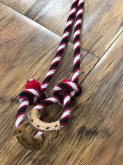 RIENDAS CHARRAS BLANCAS CON ROJAS Y NEGRO. WHITE AND RED AND BLACK CHARRO HORSE REINS -HerraduraDeOro image 467e14a0 d744 4030 b6bf c959ea368d5d