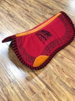 CARONA CHARRA PARA MONTURA COLA DE PATO. BLACK AND RED CHARRO SADDLE PAD -HerraduraDeOro image 4bea7f82 76f7 41e7 bee0 20f37fd71871