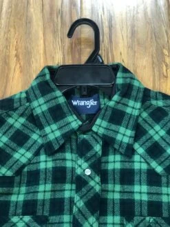 MEN'S WRANGLER RETRO® LONG SLEEVE FLANNEL WESTERN SNAP PLAID SHIRT IN GREEN/BLACK -HerraduraDeOro image 52122bd4 a555 473d 9bc8 5aa2859a42a6