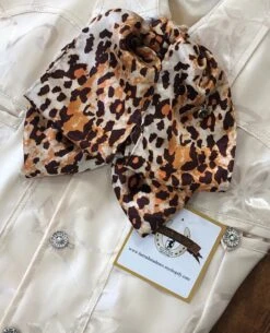 MOŇO DE CHARRO DE SEDA DE COLORS DE LEOPARDO GORGEOUS SILK LEOPARD CHARRO TIE -HerraduraDeOro image 6cb74c69 afa4 436a 8167 e4025ddf7c09