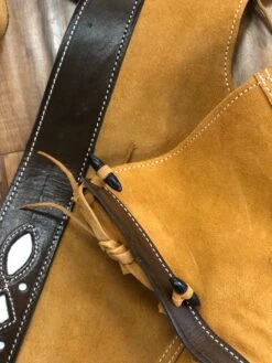 CHAPARRERAS DE NINO COLOR CAFE CON BLANCO. TODDLE KIDS CHARRO CHAPS. -HerraduraDeOro image 6ef1c8fe 3e11 4121 935a 33728b9c57d5