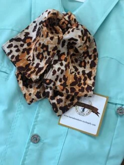 MOŇO DE CHARRO DE SEDA DE COLORS DE LEOPARDO GORGEOUS SILK LEOPARD CHARRO TIE -HerraduraDeOro image 780e6f7d b940 4d05 b7be 6684463e95db