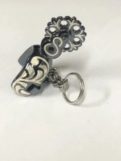 SLIVER SPUR KEYCHINS. LLAVERO DE ESPUELAS DE PLATA 11 SLIVER SPUR KEYCHINS. LLAVERO DE ESPUELAS DE PLATA -HerraduraDeOro image 9f6834cb 17aa 4edd aeb2 2c33aab465eb