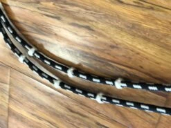 RIENDAS CHARRAS BLANCAS CON NEGRO. WHITE AND BLACK CHARRO HORSE REINS -HerraduraDeOro image a00b0d90 e0b9 4b3b 933a 5ce35976c265