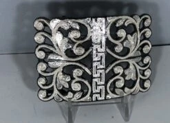 HEBILLA DE PAVON CALADA CON INCRUSTACIONES DE PLATA. ELABORADA DE ARTESANIA. CHARRO BELT BUCKLE -HerraduraDeOro image a5d0cf41 acdb 4436 a230 d9de6ea4d2cd