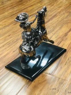 ESCARAMUZA -HerraduraDeOro image afc596ce ec9f 4325 9bc6 f2db8c792fb0