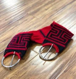 CINCHO DE CHARRO COLOR ROJO Y NEGRO.CHARRO CINCH RED AND BLACK COLOR.