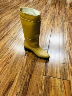 BOTA DE ESTILO ESCARAMUZA PARA DAMA EN COLOR BAYO 17 BOTA DE ESTILO ESCARAMUZA PARA DAMA EN COLOR BAYO -HerraduraDeOro image d1da0811 e10f 460c b5a9 c0dccc5ba3b3