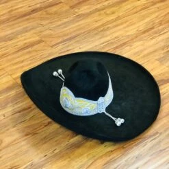 SOMBRERO DE CHARRO DE PELO DE CONEJO BORDADO EN PLATA CANUTILLO. CHARRO HAT HANDMADE. -HerraduraDeOro image d1fba89d 0dde 4b49 b877 16db83a2f82e