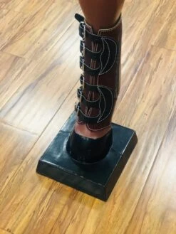 CANILLERAS PARA PATAS DE CABALLO COLOR ROBLE Y NEGRO DE HEBILLAS.BRICK AND BLACK COLOR SPORT SKID BOOT WITH BUCKLES -HerraduraDeOro image da1ca4d3 a873 46b6 a8f3 602de04c7152