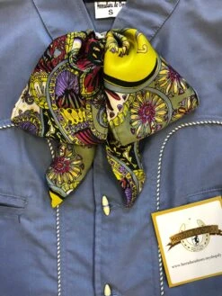 MOŇO DE CHARRO DE SEDA DE COLORS DE DIFERENTE COLORS. GORGEOUS SILK CHARRO TIE THAT DIFFERNT COLORS -HerraduraDeOro image f48cfa4e ade9 47b9 899b e915eb2a6e14